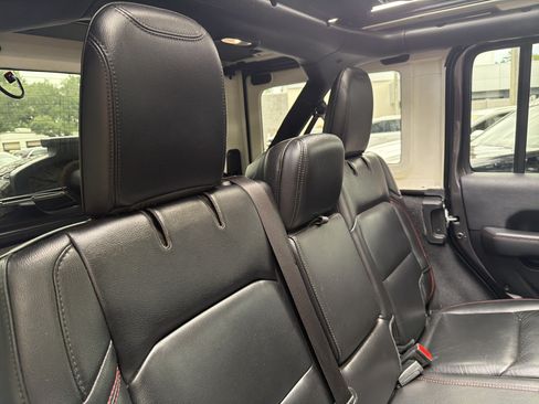 Used 2020 Jeep Wrangler Unlimited Rubicon AWD/4WD image 37