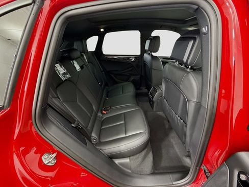 Used 2026 Porsche Macan AWD/4WD image 23
