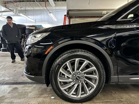 Certified 2023 Lincoln Corsair Reserve w/ Equipment Group 201A image 19