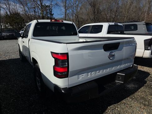Used 2022 Nissan Frontier S image 4
