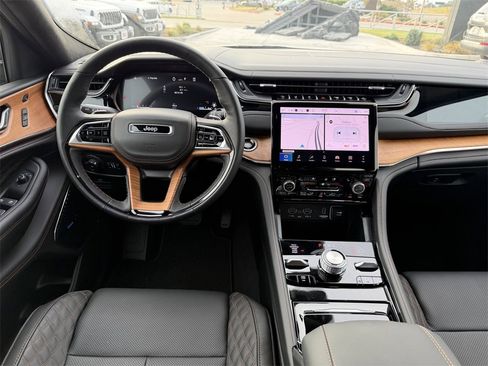 New 2025 Jeep Grand Cherokee L Summit image 13