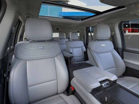 New 2026 Ford Expedition Platinum w/ Platinum Ultimate Package AWD/4WD image 10