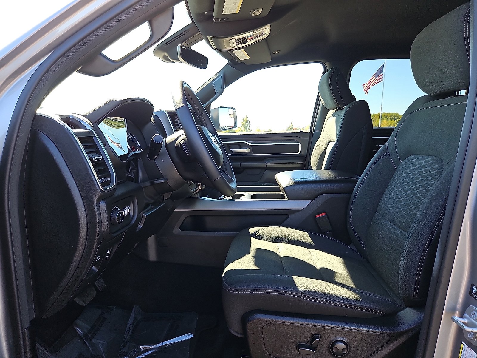 Certified 2025 RAM 1500 Big Horn AWD/4WD image 13
