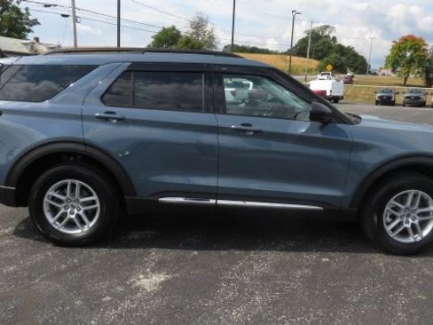 Used 2025 Ford Explorer Active image 9