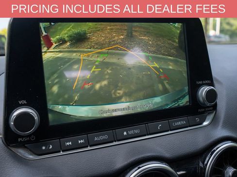 Used 2024 Nissan Sentra SV FWD image 13