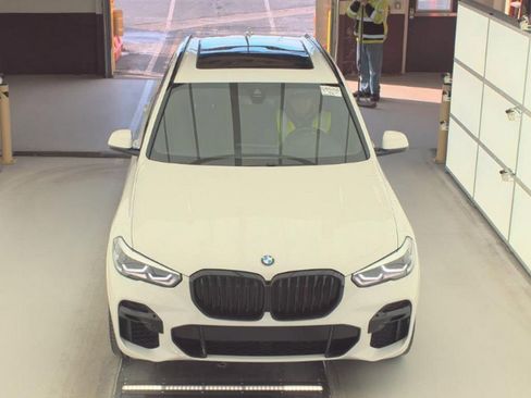 Used 2023 BMW X5 xDrive40i image 2