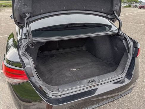 Used 2022 Nissan Sentra SV FWD image 7