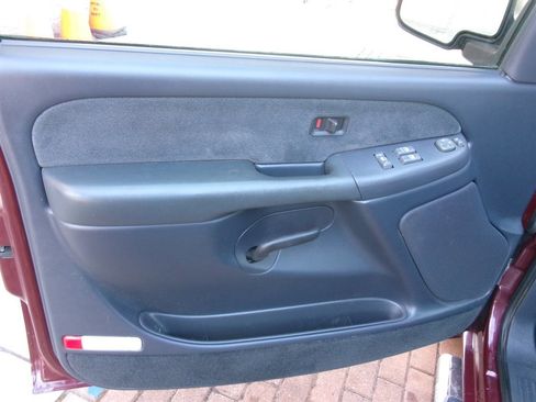 Used 1999 Chevrolet Silverado 1500 LS w/ Firm Ride Suspension Pkg image 11