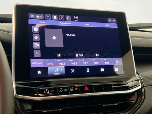 Used 2025 Jeep Compass Latitude w/ Convenience Group AWD/4WD image 28