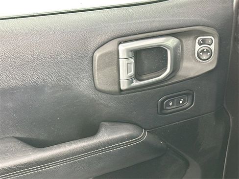 Used 2019 Jeep Wrangler Unlimited Sahara w/ Safety Group image 20