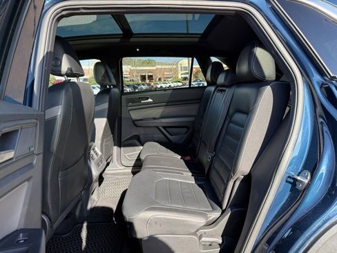 Used 2021 Volkswagen Atlas Cross Sport SEL Premium image 27