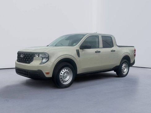 New 2025 Ford Maverick XL image 3