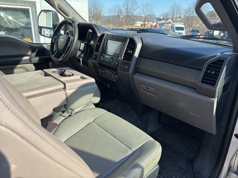 Used 2019 Ford F250 XL w/ STX Appearance Package image 9
