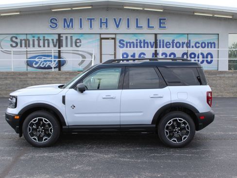 New 2026 Ford Bronco Sport Outer Banks w/ Outer Banks Tech Package+ AWD/4WD image 3