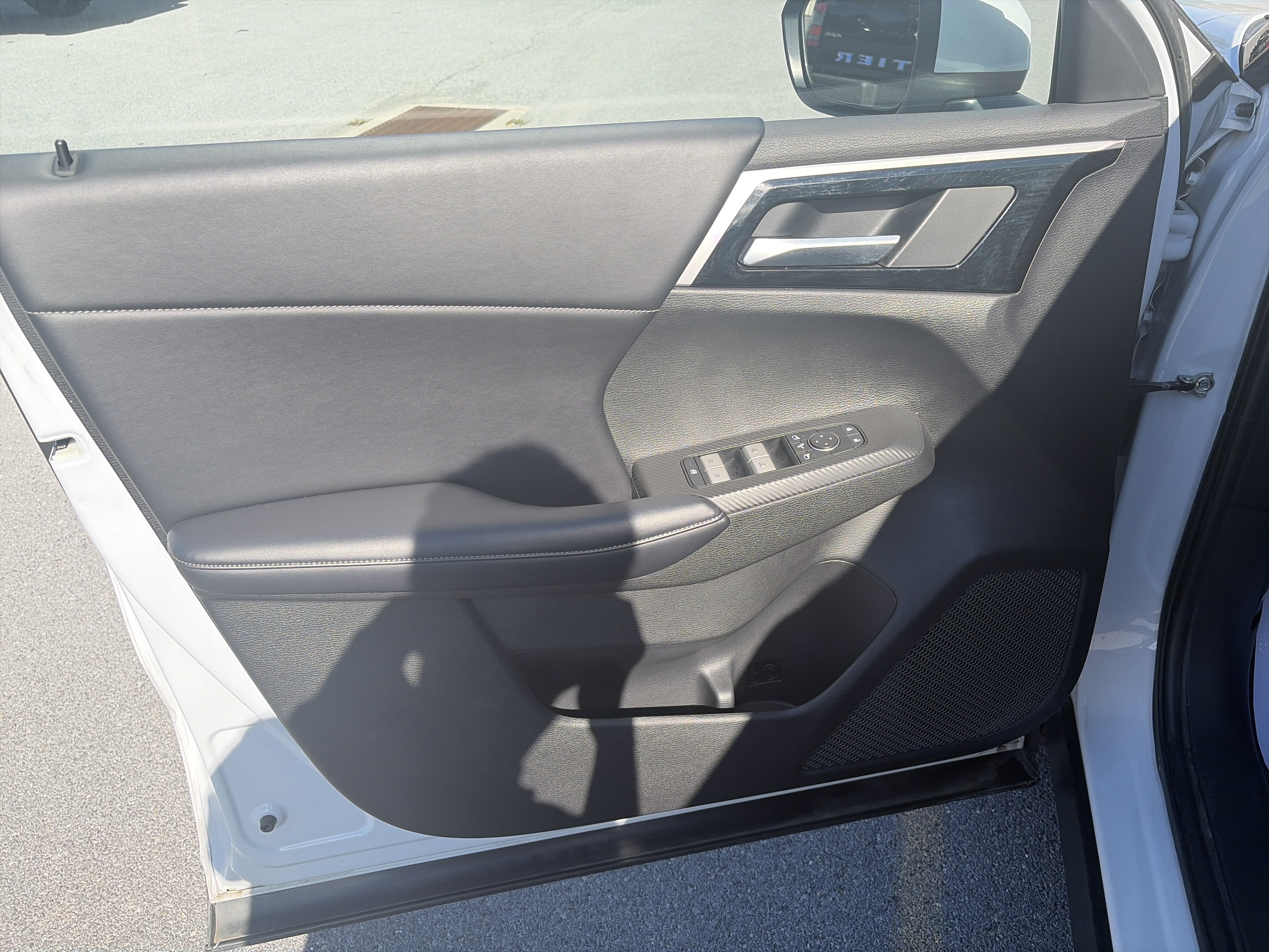 Used 2024 Mitsubishi Outlander SE AWD/4WD image 18