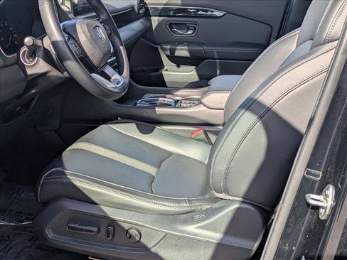 Used 2024 Honda Pilot Touring image 16