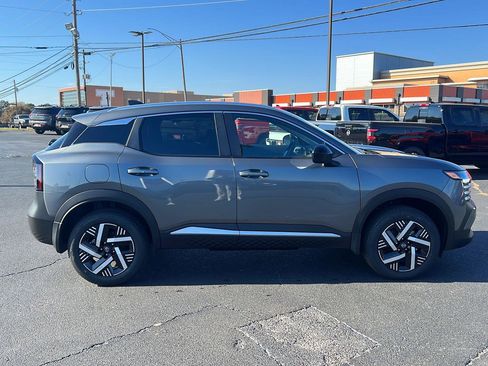 New 2026 Nissan Kicks SV w/ SV Premium Package image 2