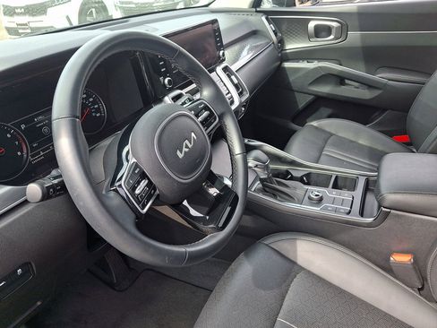 Used 2023 Kia Sorento S w/ Panoramic Sunroof Package image 26