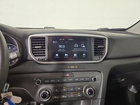 Used 2020 Kia Sportage LX FWD image 18
