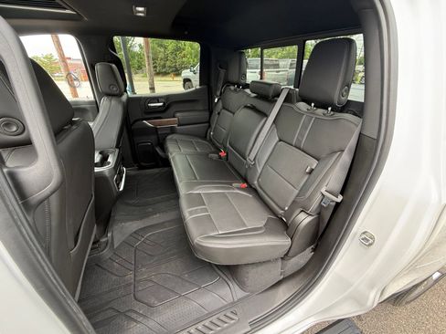 Used 2020 Chevrolet Silverado 1500 High Country w/ Technology Package AWD/4WD image 24
