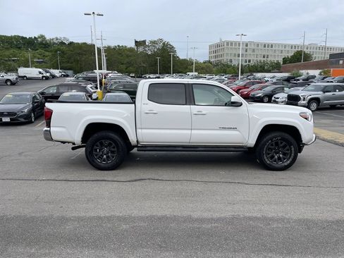 Certified 2023 Toyota Tacoma SR5 AWD/4WD image 7