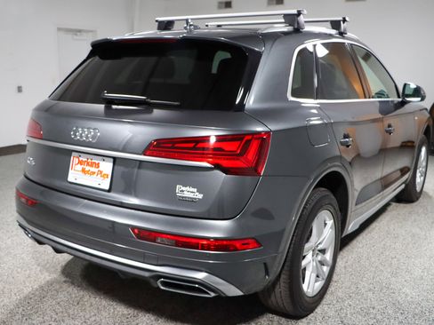 Used 2023 Audi Q5 2.0T Premium w/ Convenience Package image 7