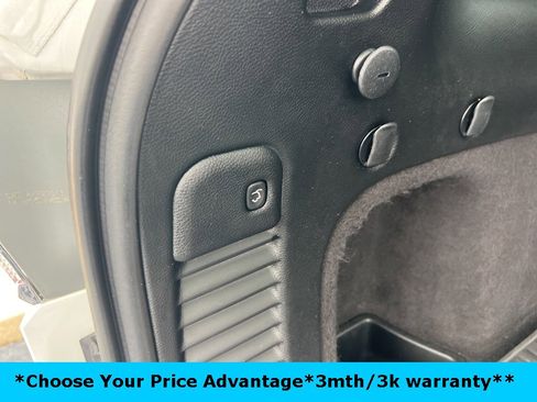 Used 2019 Jeep Grand Cherokee Limited image 15