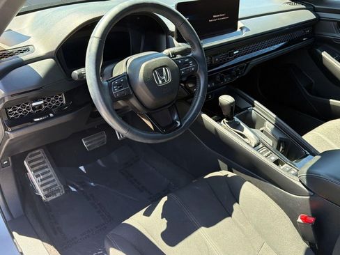 Used 2025 Honda Accord Sport image 4