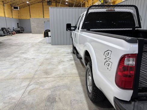 Used 2013 Ford F250 XL w/ Skid Plate Pkg image 9