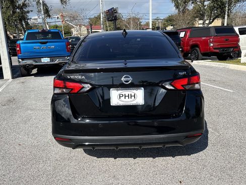 Used 2020 Nissan Versa SR image 6
