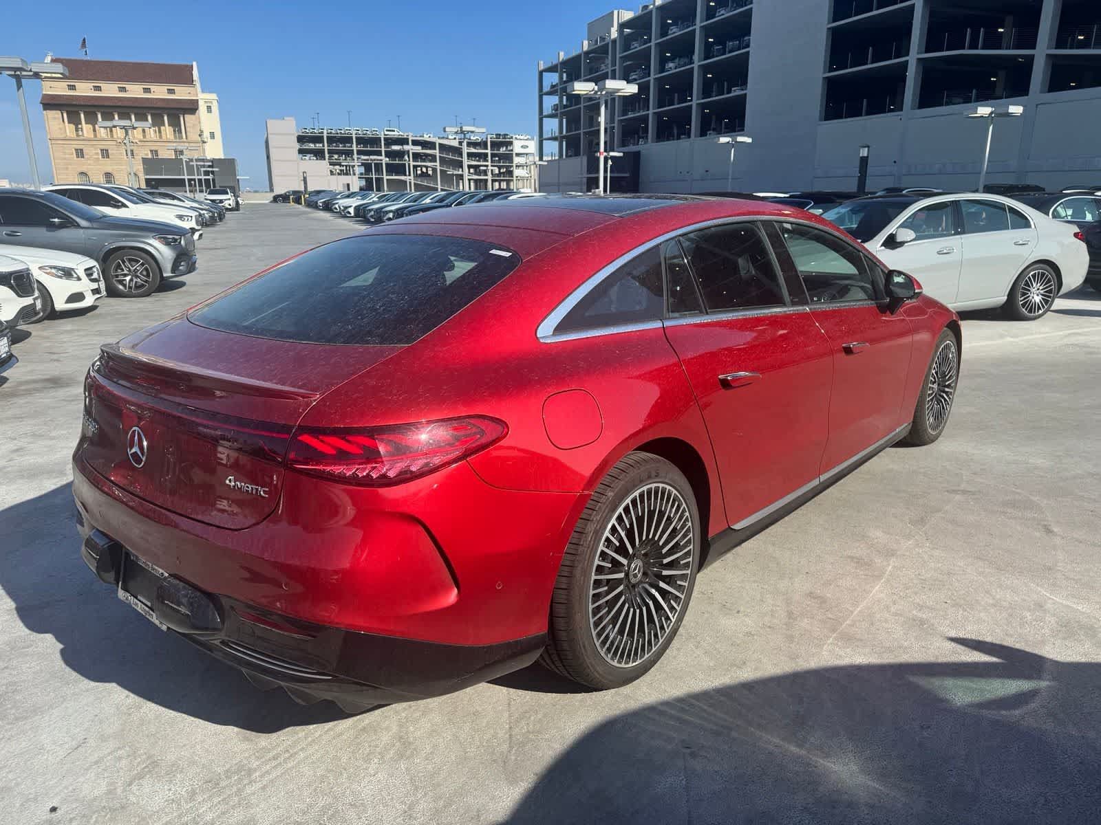 Used 2023 Mercedes-Benz EQS 580 4MATIC Sedan image 3