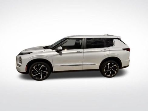 Used 2023 Mitsubishi Outlander SE AWD/4WD image 6