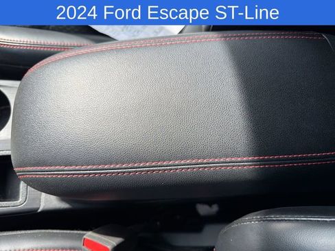 Used 2024 Ford Escape ST-Line w/ Tech Pack #1 AWD/4WD image 17