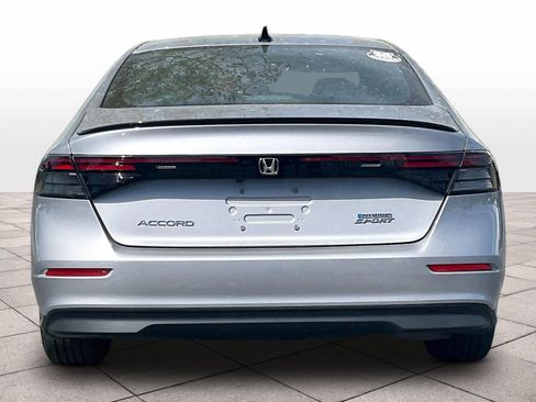 Used 2023 Honda Accord Sport image 7
