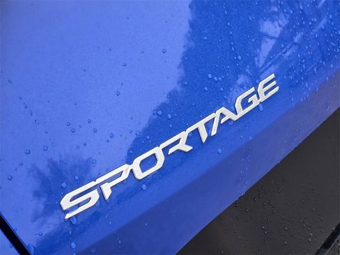 New 2026 Kia Sportage EX image 7