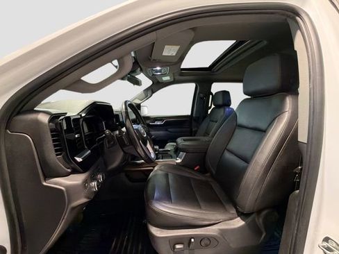 Certified 2022 GMC Sierra 1500 Elevation w/ Elevation Premium Package image 19