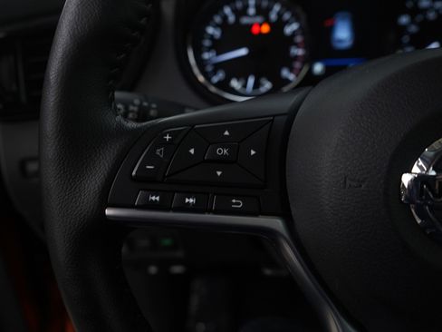 Used 2022 Nissan Rogue Sport SL w/ Premium Package image 16