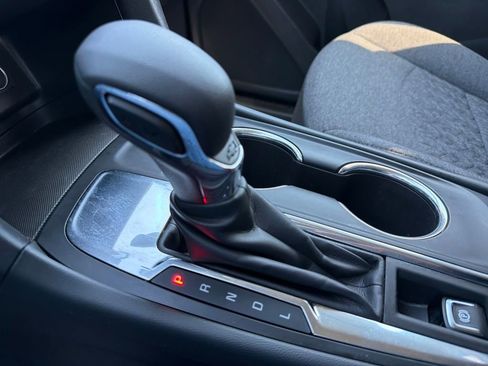 Used 2022 Chevrolet Equinox LT image 23