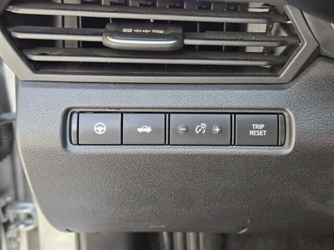 Used 2022 Nissan Altima 2.5 SV w/ SV Premium Package image 23