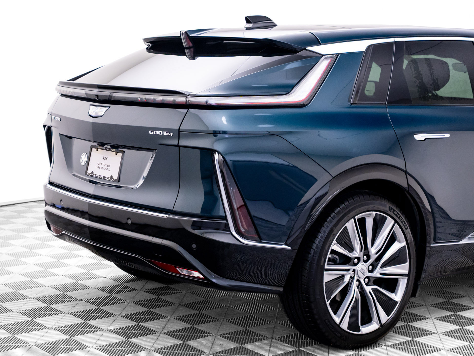 Used 2025 Cadillac Lyriq Luxury AWD/4WD image 38
