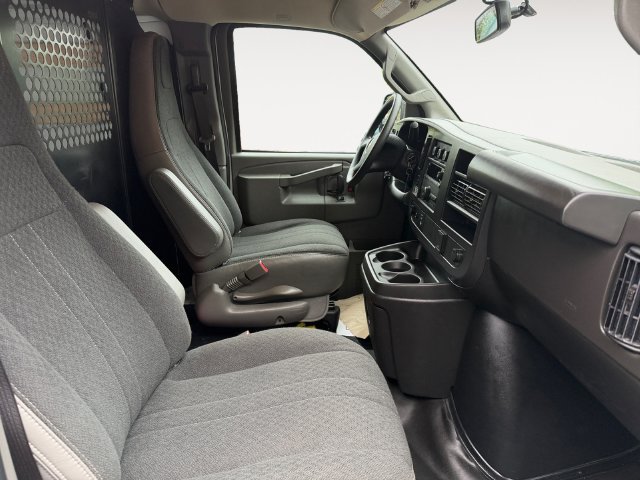 Used 2024 Chevrolet Express 2500 w/ Driver Convenience Package RWD image 15