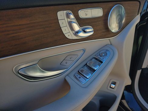 Certified 2020 Mercedes-Benz GLC 300 4MATIC image 22