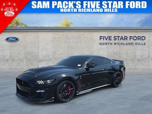 Used 2021 Ford Mustang Shelby GT500 w/ Technology Package RWD image 4