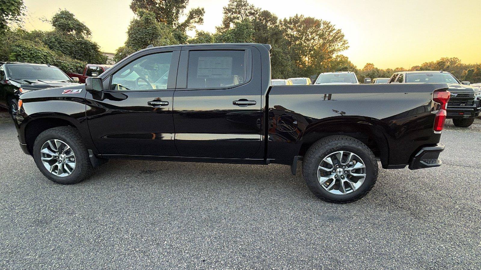 New 2026 Chevrolet Silverado 1500 RST w/ RST All Star Premium Package AWD/4WD image 11