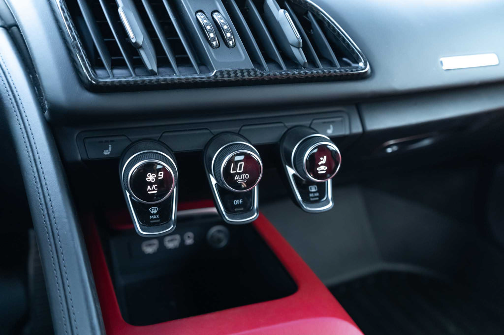 Used 2018 Audi R8 V10 plus AWD/4WD image 28