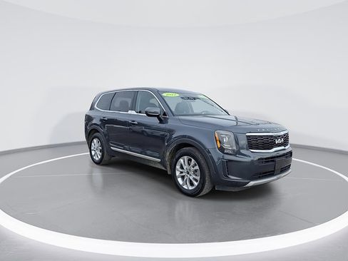 Used 2022 Kia Telluride LX image 2