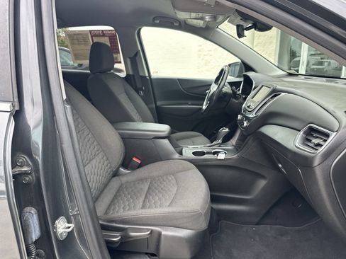 Used 2021 Chevrolet Equinox LT FWD image 22