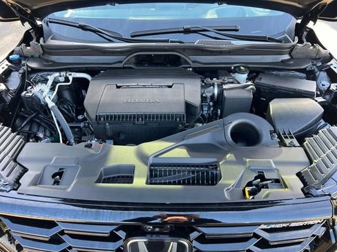 New 2025 Honda Pilot Black Edition image 30