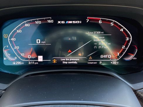 Used 2022 BMW X6 M50i w/ Executive Package image 16