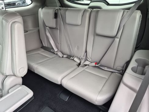 Used 2016 Toyota Highlander XLE AWD/4WD image 7